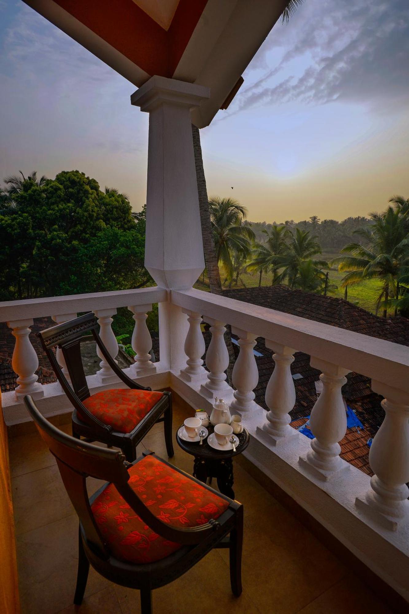 Treehouse Nova होटल